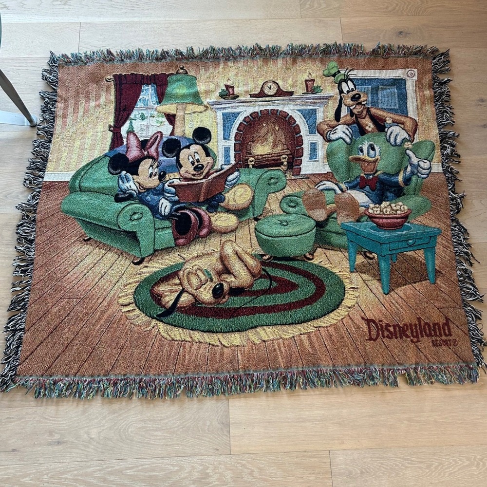 Disneyland Resort Woven Tapestry Throw Blanket Mickey Minnie Donald Goofy Pluto